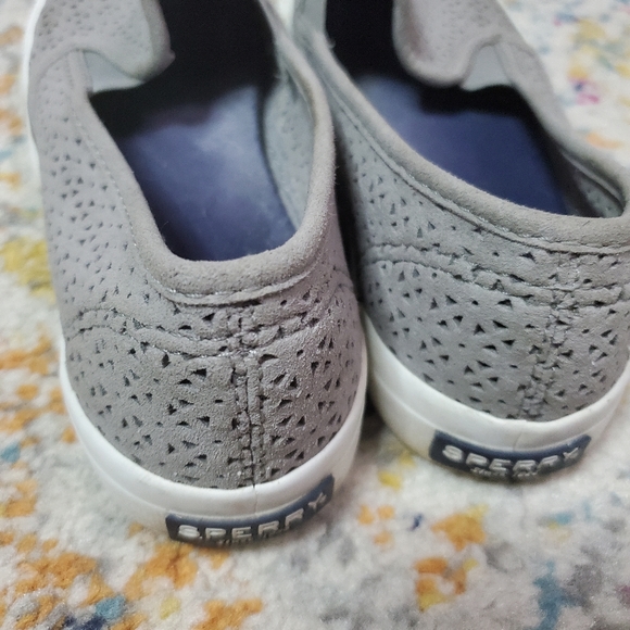 Lasercut Sperry slip ons - Picture 3 of 9